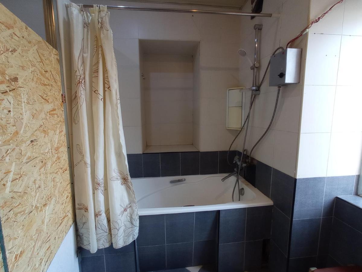 Sun City Hostel Γιερεβάν Εξωτερικό φωτογραφία