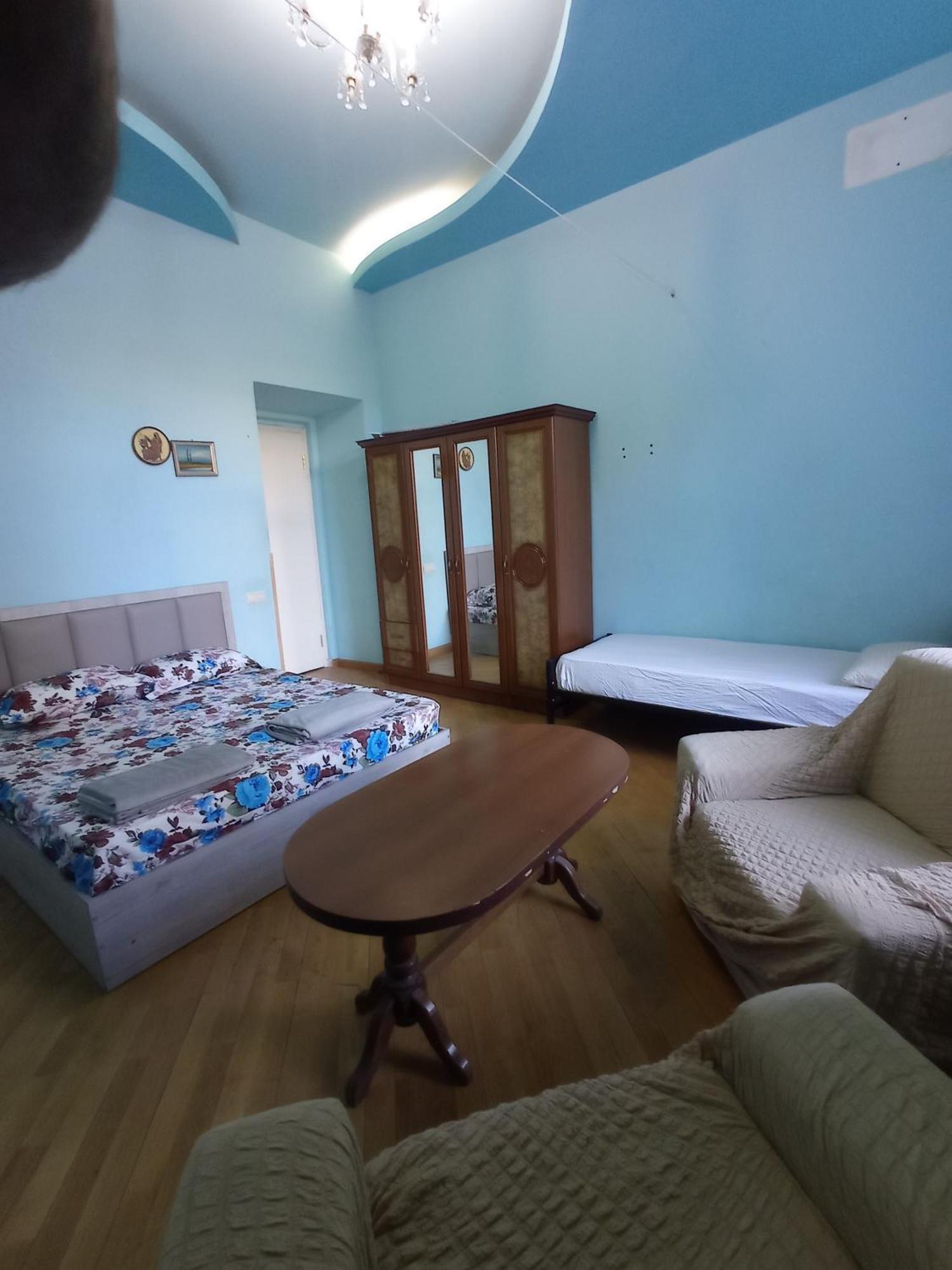 Sun City Hostel Γιερεβάν Εξωτερικό φωτογραφία